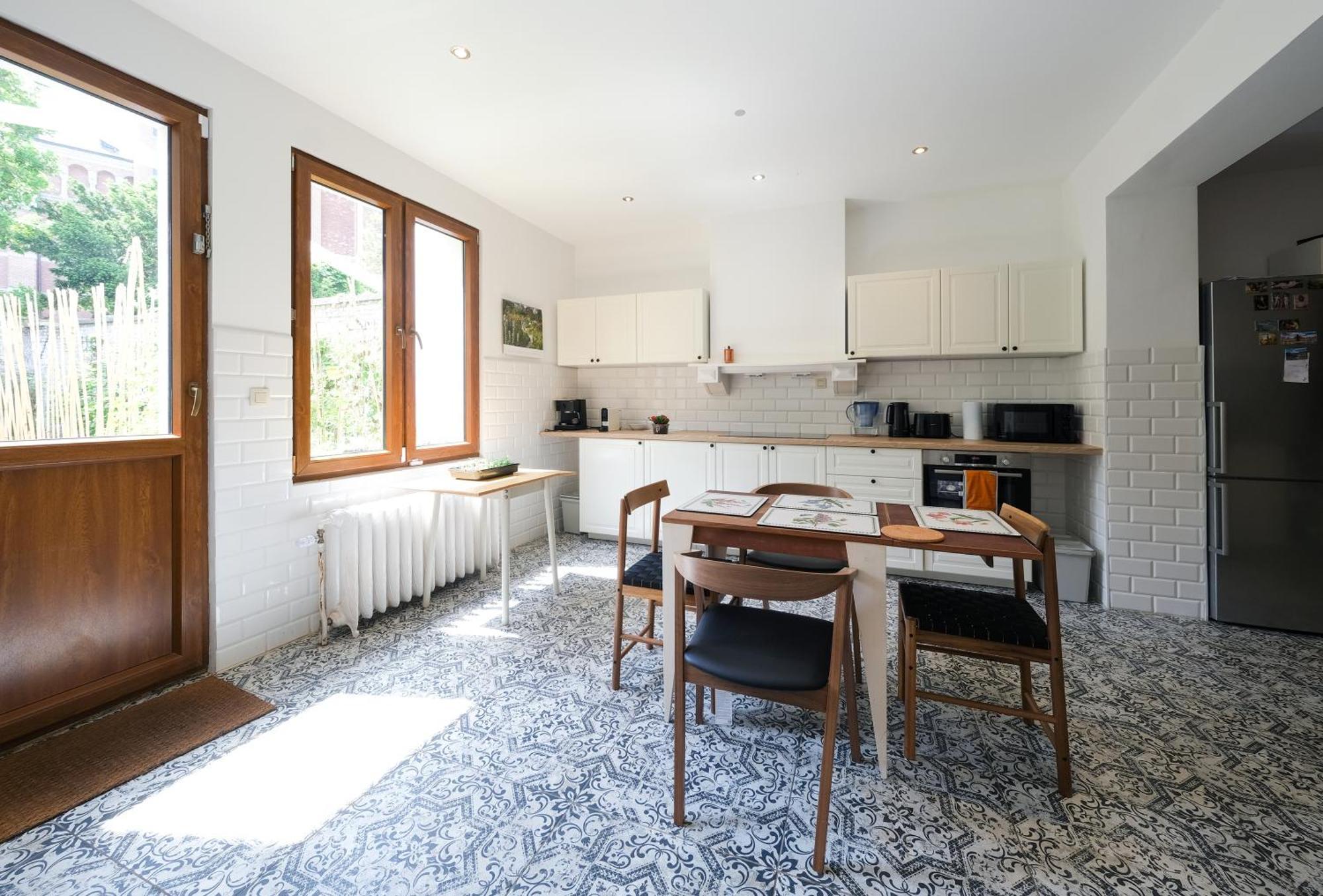 Your In A Bibliophile Mansion Homestay Antwerp
